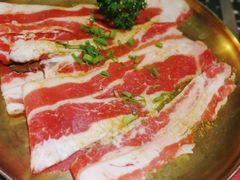 薄切后胸-黑牛の場烤肉(摩天活力城店)