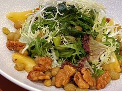 烤菠萝色拉-Golden Lily河内巴黎法越料理餐厅(建国西路店)