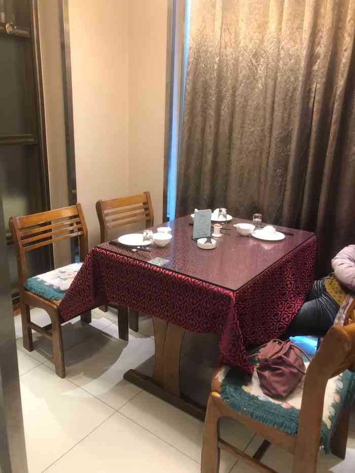 惠友饭店(沈辽东路店)-"[薄荷]环境: 今天单位部门年底.