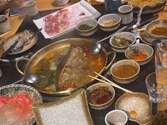 -顶顶汤火牛排火锅·经典铜锅涮肉