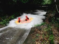 -碧水峡漂流