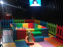 -唐拉雅秀酒店-西锦汇空中BBQ·思创餐厅