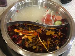鸳鸯锅底-俭让佬妈现卤串串(温江总店)