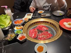 -山川小町·极番烧肉(新地假日广场店)