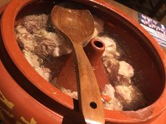 -云海肴·汽锅鸡·云南菜(天山百盛优客店)