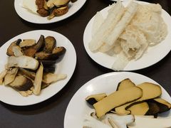 -天宜隆蘑菇宴火锅(石景山旗舰店)