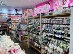 -名创优品(广东省广州琶洲保利广场店)