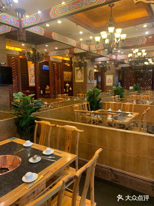 老码头火锅(骡马市店)大堂图片