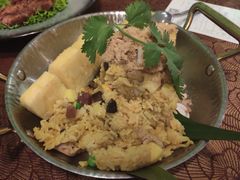 菠萝海鲜炒饭-源泰东南亚风味餐厅(太仓海运堤店)