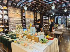 -钟书阁(松江泰晤士小镇店)