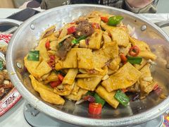 -江城燕子大排档(江汉路步行街店)