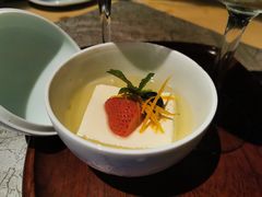 杏仁豆腐-穹六人间 people 6(岳阳路店)
