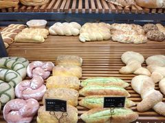 -焙丽拾光(麦凯乐直营店)