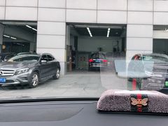 -奔驰上海利星(七宝店)
