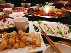 -潮火锅·麻辣牛肉火锅(观音桥方圆·LIVE店)