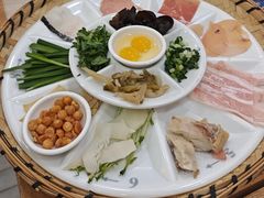 -花馬肆.云南过桥米线(汉神购物广场现场熬汤店)