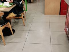 -老乡鸡(六安新加坡御苑店)