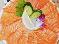 特价薄切三文鱼-万岁料理回转寿司(华贸店)