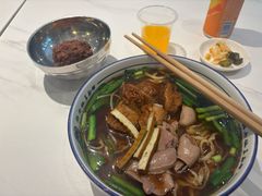 -镇南锅盖面馆(解放路店)