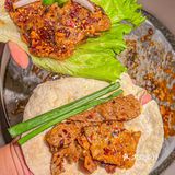 在西安，12月生日这烤肉蛋糕也太会了吧