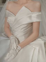 -艾米丽婚纱礼服