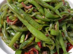 砂煲扁豆丝-壹块捌烧烤(灯市口店)