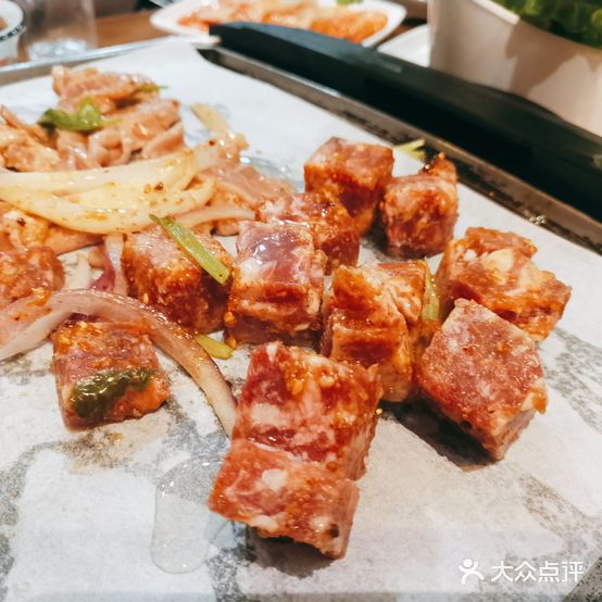 张师傅东北烤肉(国货路店)