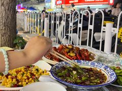 -江城燕子大排档(江汉路步行街店)