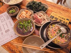 三鲜砂锅-汝萍传统蘸水菜(春华路总店)