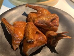 脆炸乳鸽-荣小馆(安达仕店)