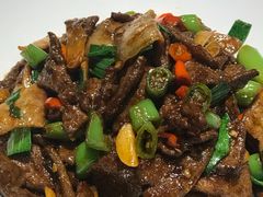 -鑫巴蜀小镇 · 水煮鱼专研店(玉桥店)