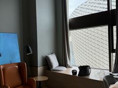 -上海虹桥中心爱琴海亚朵S酒店