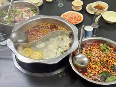 -周良天山牛杂城(天山路总店)