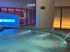 -涨巢·潮玩水疗局