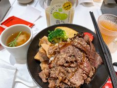 嫩肩烧肉饭-牛邸·烧肉饭(来福士店)