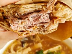 烧饼夹肘子肉-昌顺马记小吃店(昌盛园店)