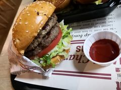 -The Habit Burger Grill 哈比特汉堡(复兴soho店)