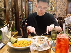 -秘密旅行Bonjour(黑金冠 江南西店)