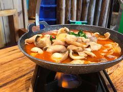 -老滇山寨•云南特色菜•地方菜•民族风情歌舞表演(金碧店)