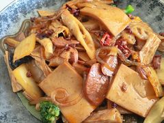 -天天向上素食餐厅(五台山店)