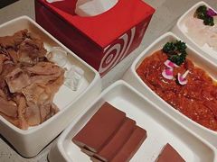 -海底捞火锅鲜切牛肉主题店(长寿路店)