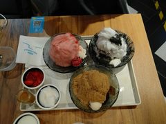 新鲜草莓棉花甜-Ice Monster冰馆·CNN评选全球十大甜品(国贸商城店)