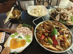 -满格嗦新疆椒麻鸡火锅.炒米粉(川大江安校区店)