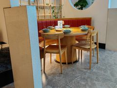 -蜜桃餐厅·伴山(绿宝广场店)