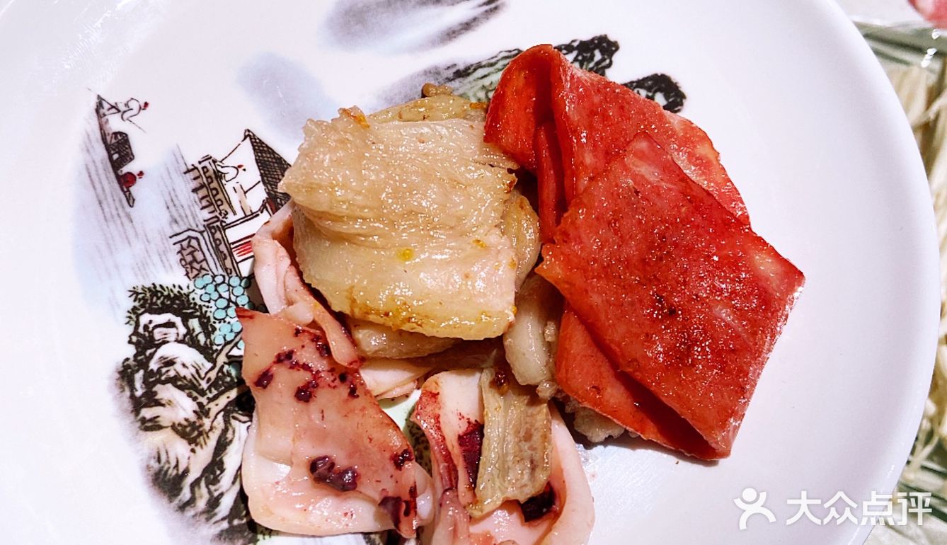 吃过烤肉，你吃过在瓦片上的烤肉嘛？