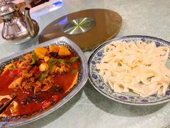 特色的大盘鸡-维吾尔餐厅(宜山路店)