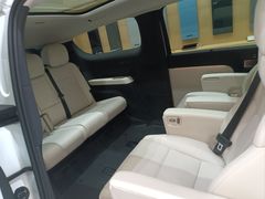 -理想汽车(世纪汇店)