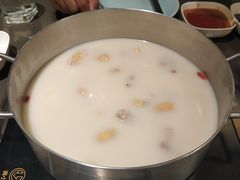 -捞王锅物料理(上海世茂广场店)