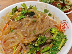 -万记麻辣烫国展总店