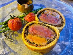 惠灵顿牛排-弦月窗LUNETTE BY AMANDA(复兴路店)